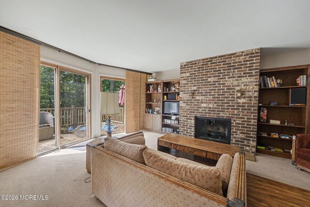 68 Yellow Brick Road, Wayne, NJ 07470
