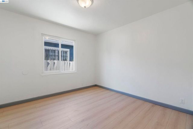 1006 72nd Ave, Oakland, CA 94621
