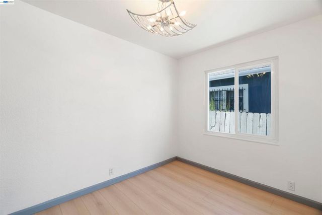 1006 72nd Ave, Oakland, CA 94621