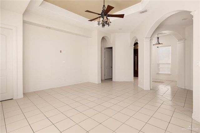 402 Hackberry Avenue, Mission, TX 78572