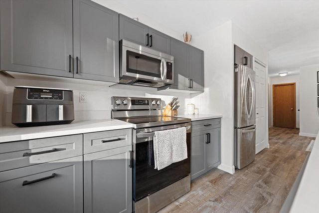 W269S3616 Merrill Hills ROAD, Waukesha, WI 53189