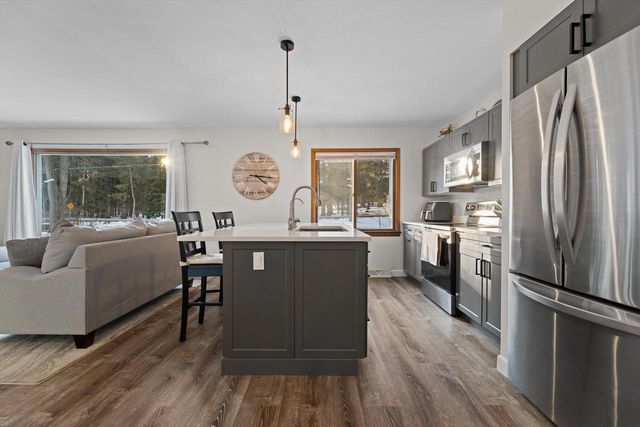 W269S3616 Merrill Hills ROAD, Waukesha, WI 53189