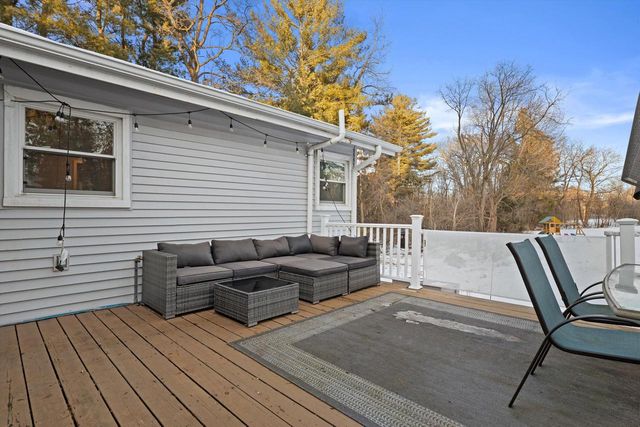 W269S3616 Merrill Hills ROAD, Waukesha, WI 53189