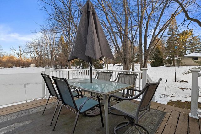 W269S3616 Merrill Hills ROAD, Waukesha, WI 53189