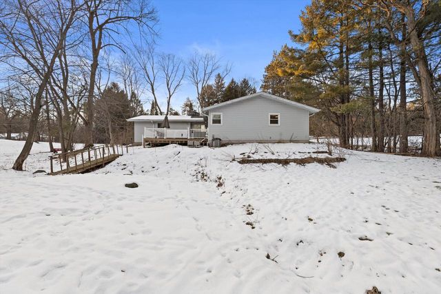 W269S3616 Merrill Hills ROAD, Waukesha, WI 53189