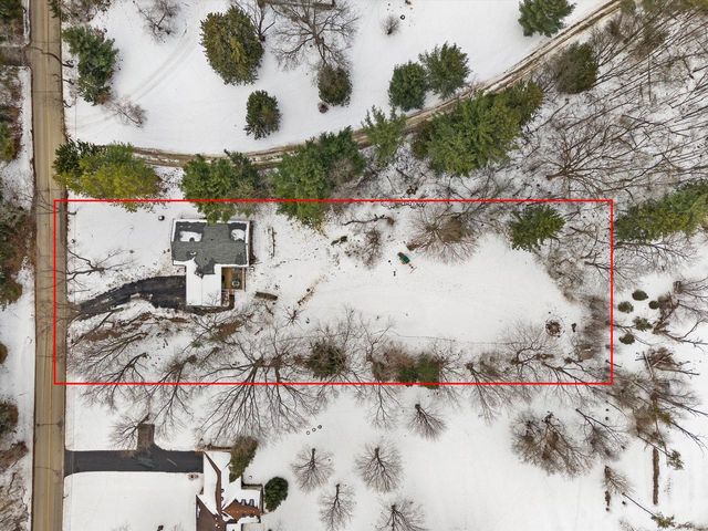 W269S3616 Merrill Hills ROAD, Waukesha, WI 53189