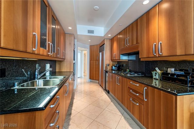 2877 Paradise Road 906, Las Vegas, NV 89109