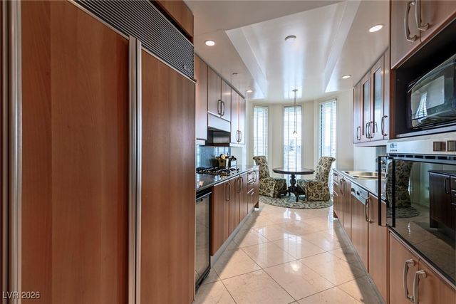 2877 Paradise Road 906, Las Vegas, NV 89109