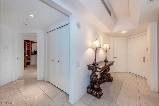 2877 Paradise Road 906, Las Vegas, NV 89109