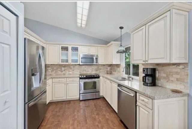 850 SW Durham Terrace, Port St. Lucie, FL 34953
