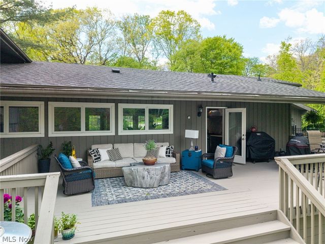 631 Rocky Hollow Drive, Akron, OH 44313