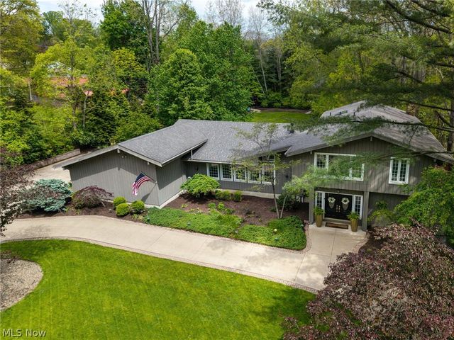 631 Rocky Hollow Drive, Akron, OH 44313