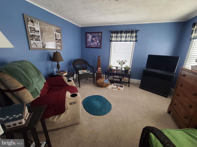 214 W 2ND ST, Bernville, PA 19506