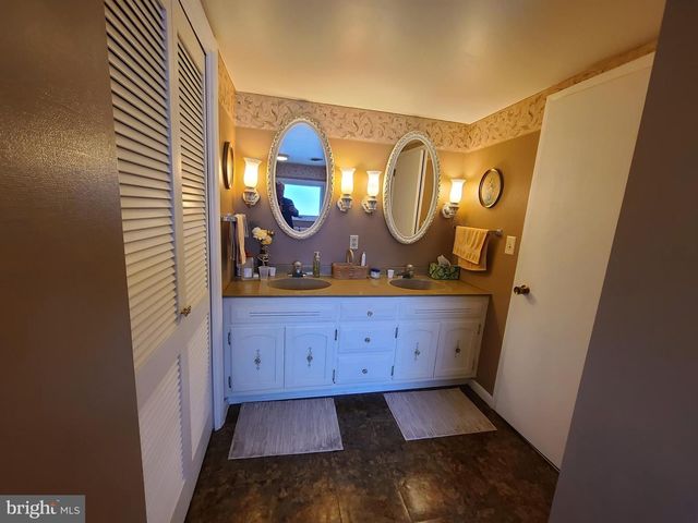 214 W 2ND ST, Bernville, PA 19506