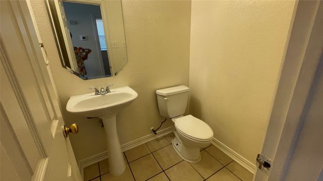 720 Candle Meadow Boulevard, Desoto, TX 75115