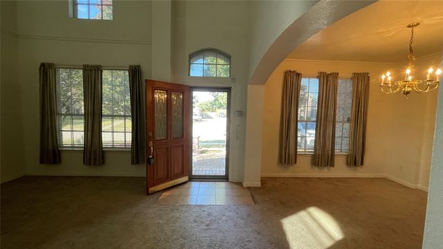 720 Candle Meadow Boulevard, Desoto, TX 75115