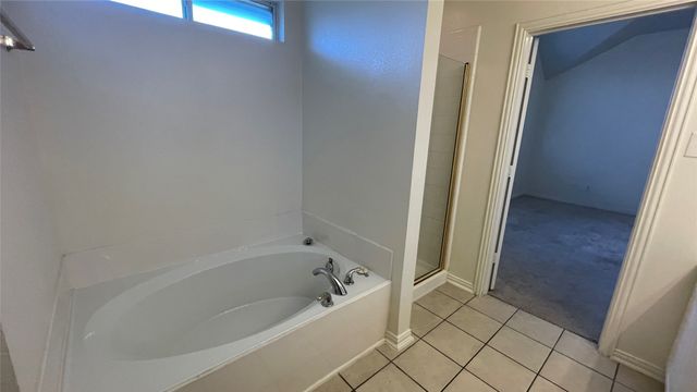 720 Candle Meadow Boulevard, Desoto, TX 75115