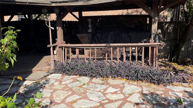 720 Candle Meadow Boulevard, Desoto, TX 75115