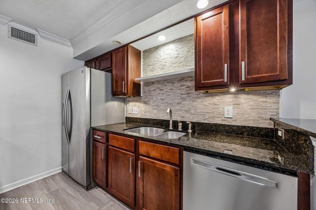 5375 ORTEGA FARMS Boulevard 812, Jacksonville, FL 32210