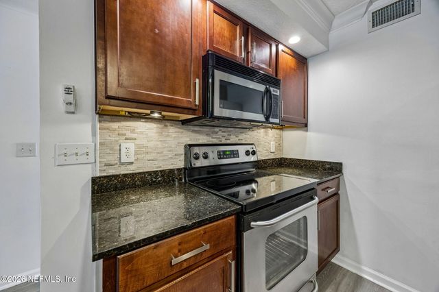 5375 ORTEGA FARMS Boulevard 812, Jacksonville, FL 32210