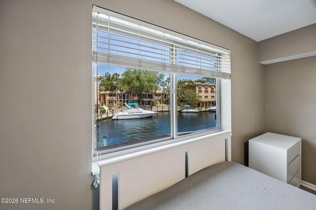 5375 ORTEGA FARMS Boulevard 812, Jacksonville, FL 32210