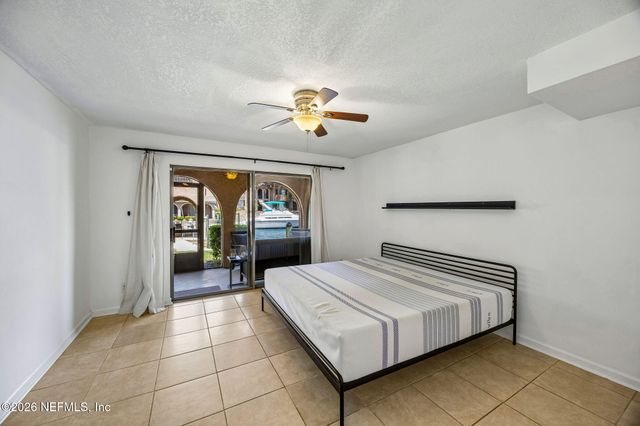 5375 ORTEGA FARMS Boulevard 812, Jacksonville, FL 32210