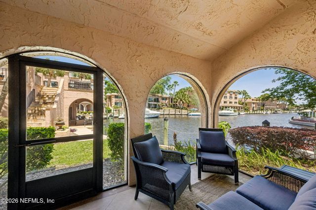 5375 ORTEGA FARMS Boulevard 812, Jacksonville, FL 32210