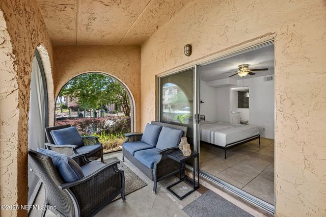 5375 ORTEGA FARMS Boulevard 812, Jacksonville, FL 32210