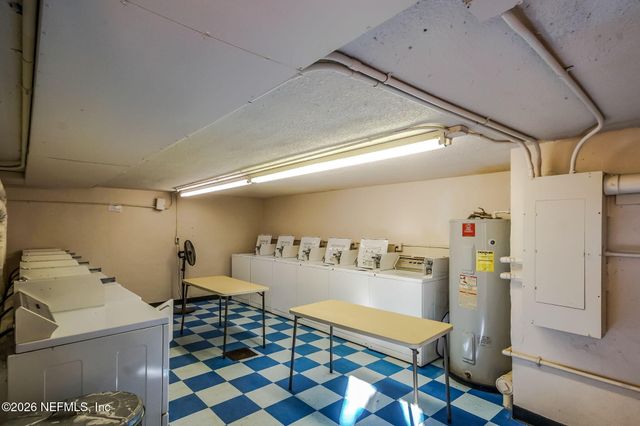 5375 ORTEGA FARMS Boulevard 812, Jacksonville, FL 32210