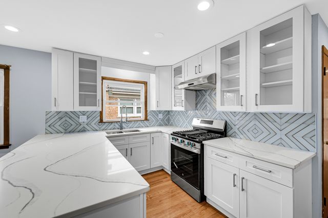 5740 N Lowell Avenue 2, Chicago, IL 60646