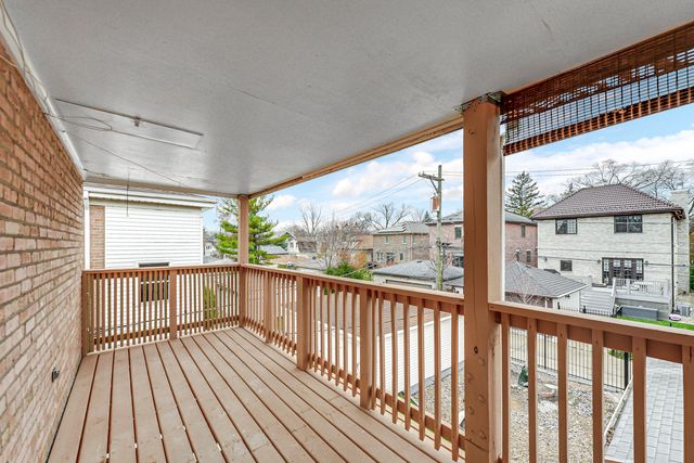 5740 N Lowell Avenue 2, Chicago, IL 60646