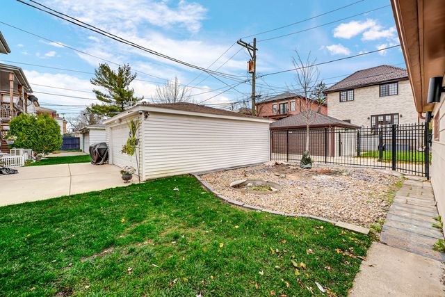 5740 N Lowell Avenue 2, Chicago, IL 60646