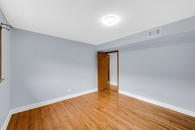 5740 N Lowell Avenue 2, Chicago, IL 60646