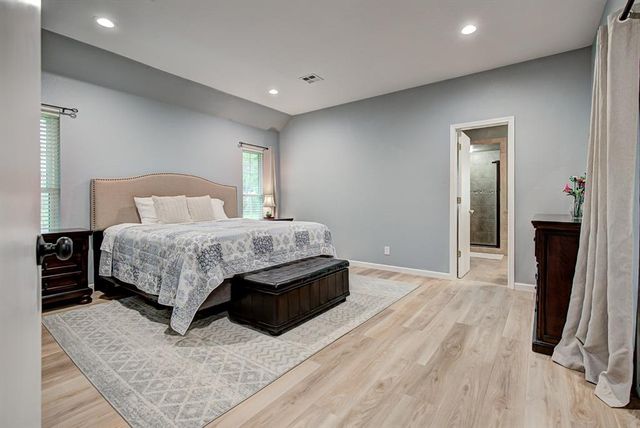 2207 Oak Leaf Circle, Enid, OK 73703
