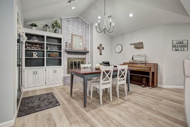 2207 Oak Leaf Circle, Enid, OK 73703
