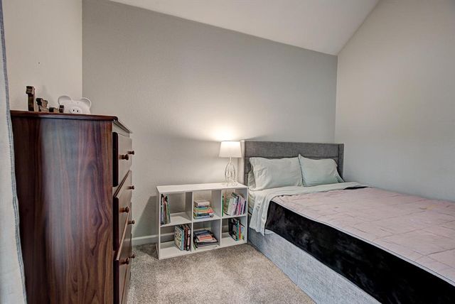 2207 Oak Leaf Circle, Enid, OK 73703