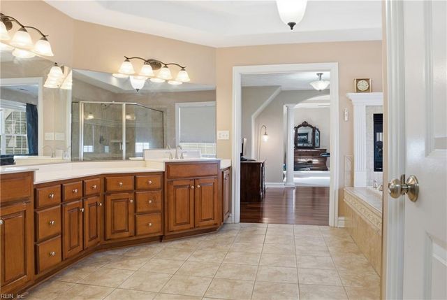 1188 Knights Bridge LN, Virginia Beach, VA 23455