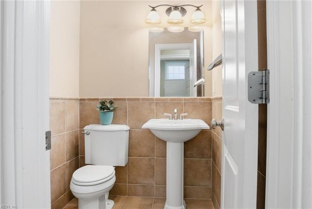 1188 Knights Bridge LN, Virginia Beach, VA 23455