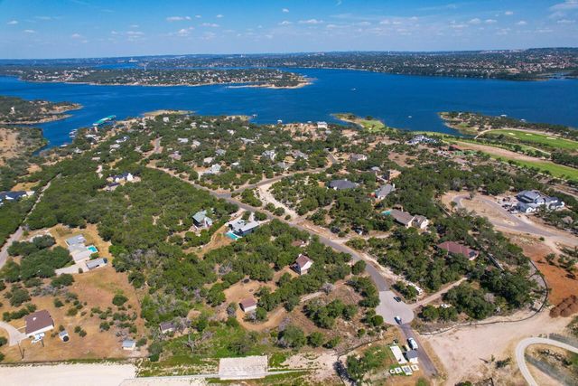 1102 Debco LN, Spicewood, TX 78669