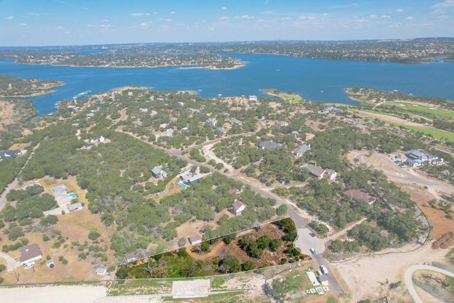 1102 Debco LN, Spicewood, TX 78669