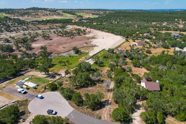 1102 Debco LN, Spicewood, TX 78669