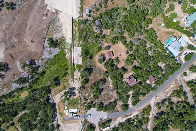 1102 Debco LN, Spicewood, TX 78669
