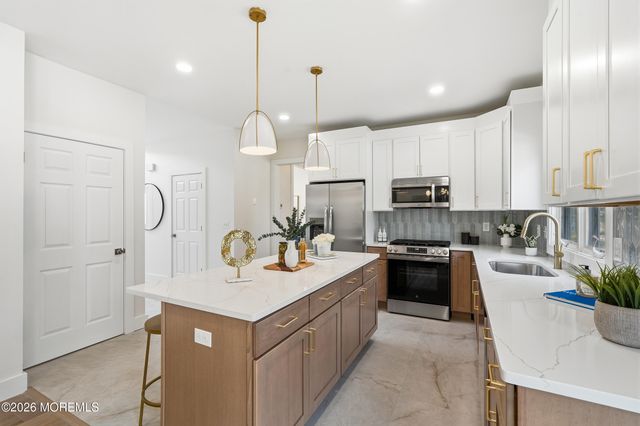 139 Mermaid Drive, Manahawkin, NJ 08050