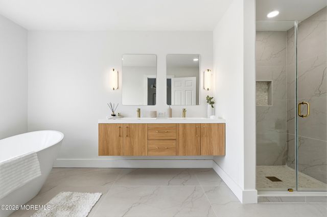 139 Mermaid Drive, Manahawkin, NJ 08050