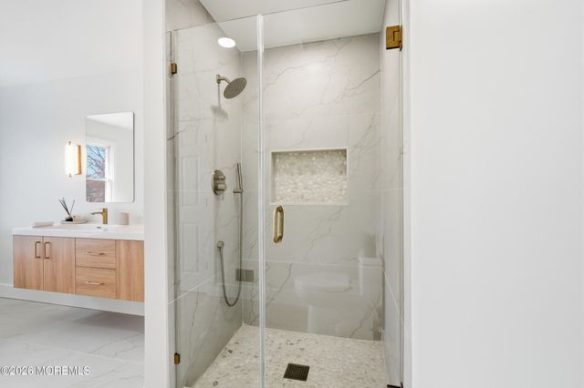 139 Mermaid Drive, Manahawkin, NJ 08050