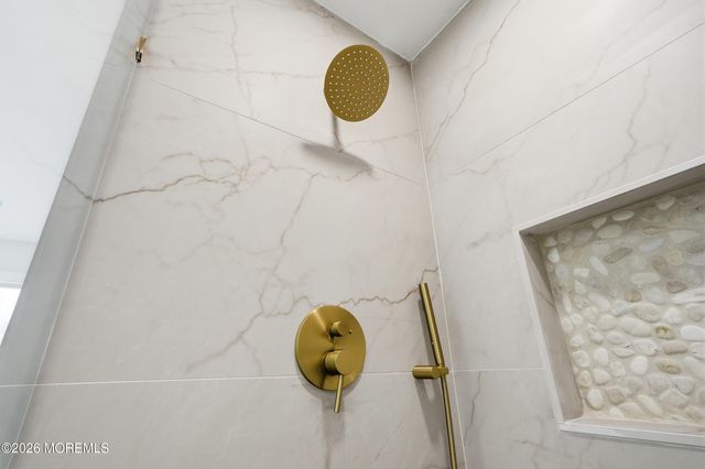 139 Mermaid Drive, Manahawkin, NJ 08050