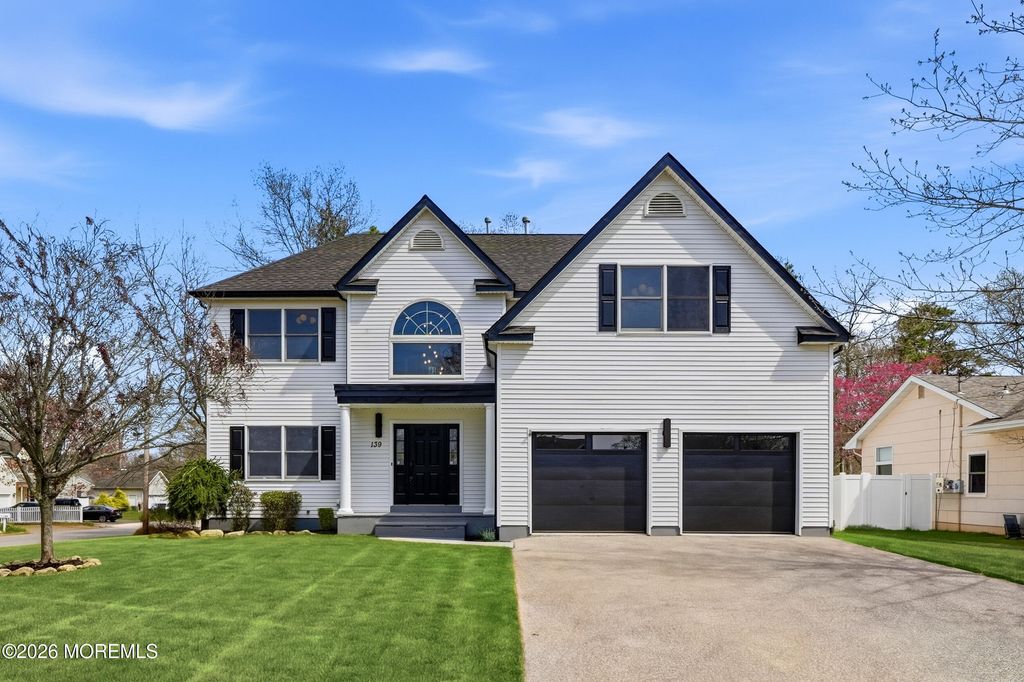 139 Mermaid Drive, Manahawkin, NJ 08050