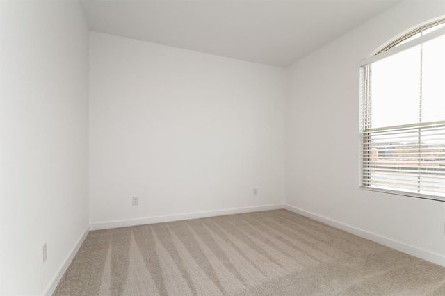 1908 Ponderosa Pine Lane, Mustang, OK 73128