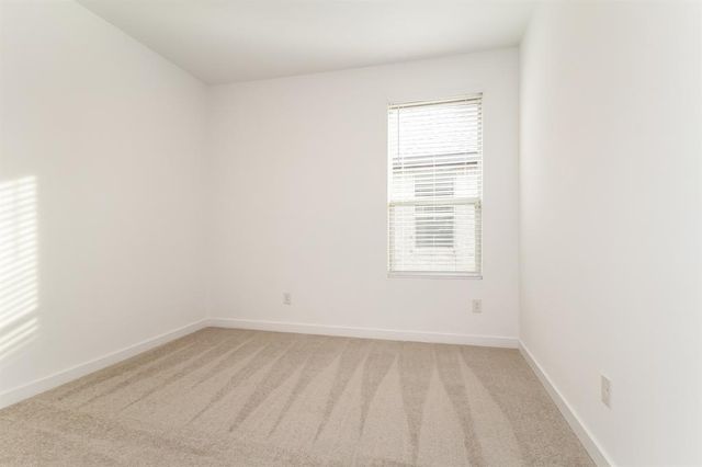 1908 Ponderosa Pine Lane, Mustang, OK 73128