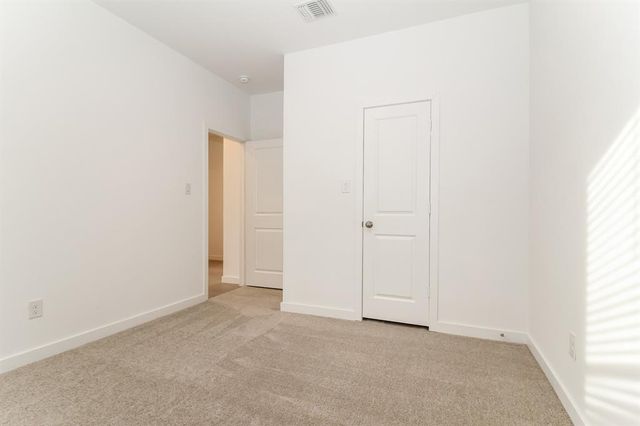 1908 Ponderosa Pine Lane, Mustang, OK 73128